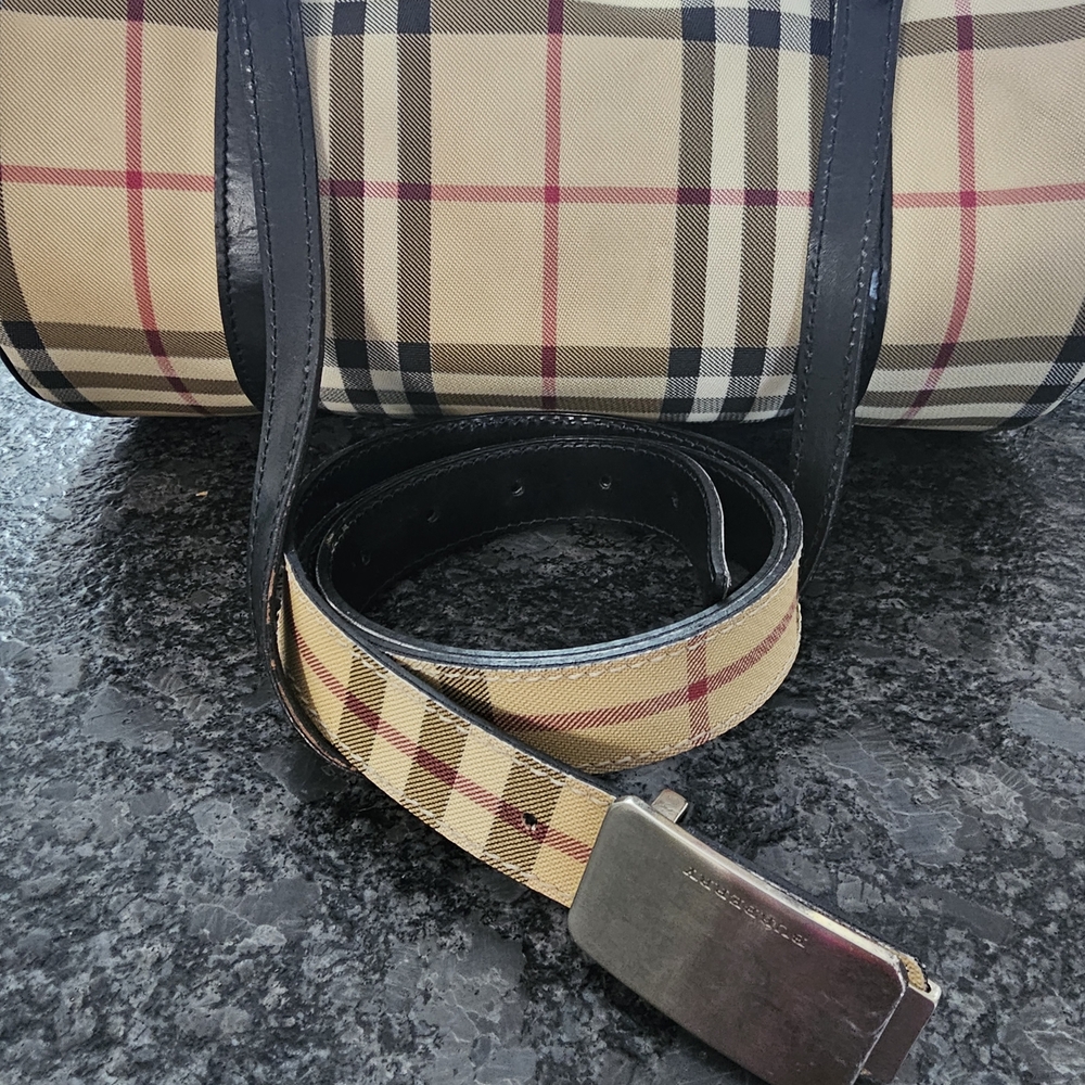 100% Authentic Burberry Nova Check Belt - Picture 2 of 8